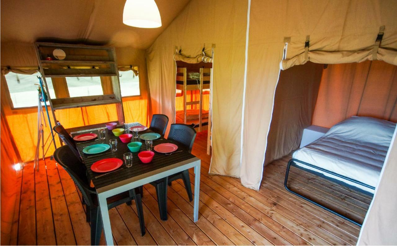 Safari Tent At Camping Le Roptai Hotell Rochefort Exteriör bild